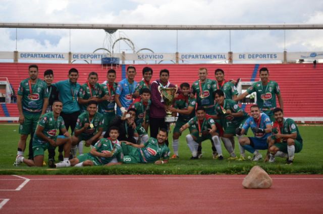 Un campeón de la Simón se baja de Real Tomayapo