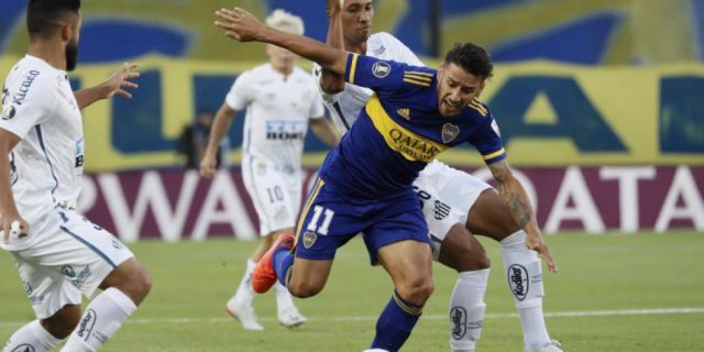 Santos recibe a Boca por un  cupo a la final de la Copa Libertadores 