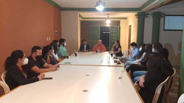 Beca Futuro: Gobernador Oliva y becarios comparten ideas para generar propuestas de desarrollo para Tarija