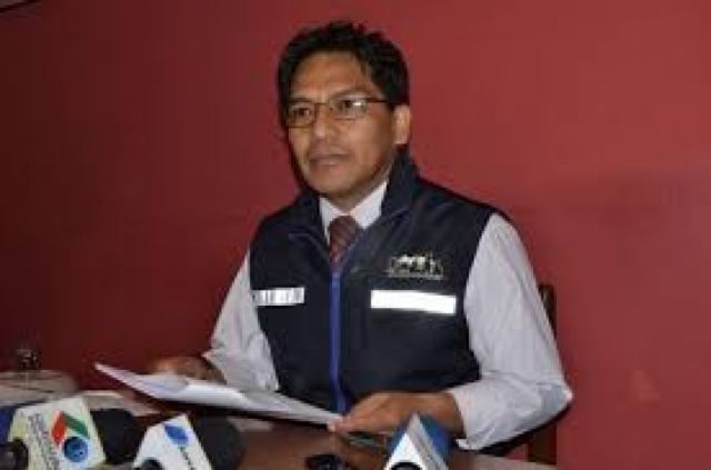 Viceministro y COB en desacuerdo con médicos por amenazar con paro en medio de la batalla contra el Covid-19