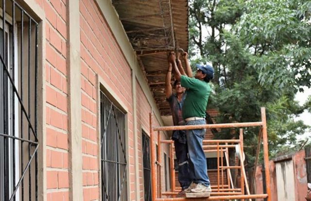 La Alcaldía de Yacuiba coordina la refacción de colegios 