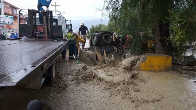 Un muerto en Cochabamba y casos de emergencia en La Paz y Santa Cruz por lluvias