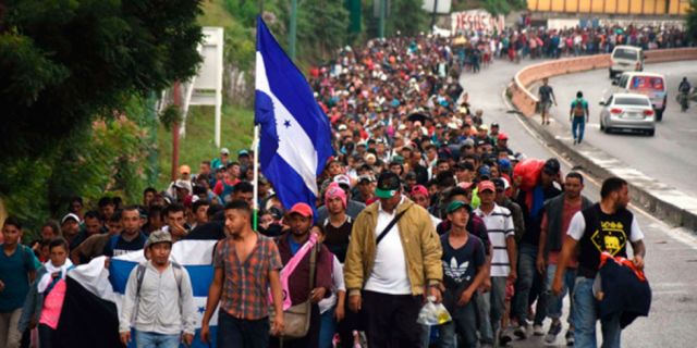 Caravana de migrantes suma 9 mil personas rumbo a EE.UU