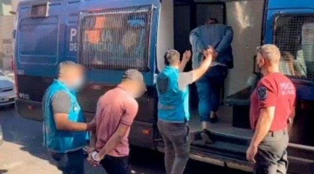 Cae ladrón que gatilló en la cabeza de un taxista