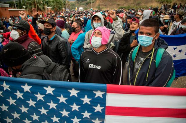 Guatemala devuelve más migrantes a Honduras