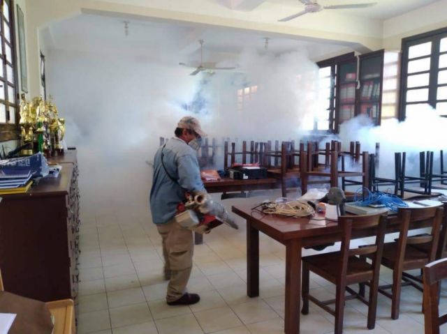 Yacuiba inicia fumigación de colegios por dengue 