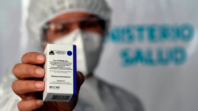 Salud autoriza uso de vacuna en adultos  mayores