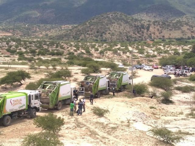 Vecinos mantendrán hasta el lunes el bloqueo al botadero