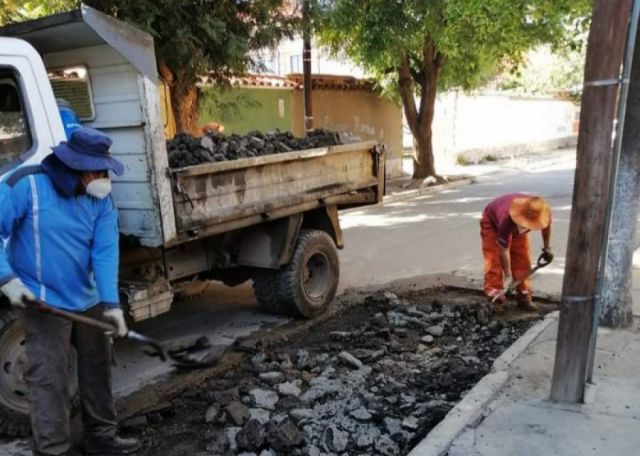 Fejuve apunta 5 zonas de alto tráfico que requieren bacheo en Tarija 