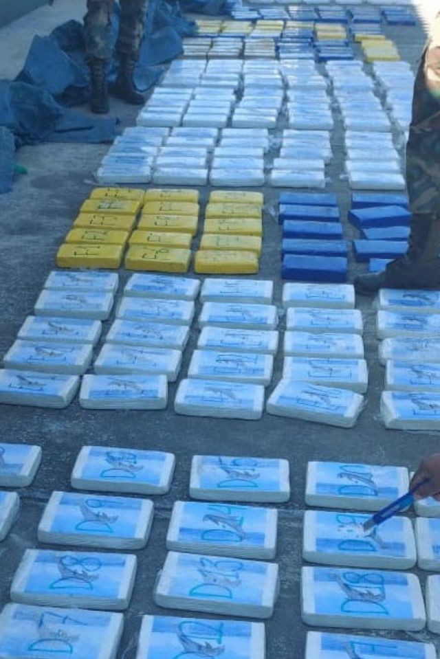 Los detienen  por traficar  505 kilos de cocaína