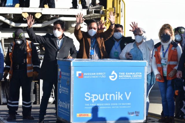 La vacuna Sputnik V llega a Bolivia; el periodo de vacunación comienza en Santa Cruz