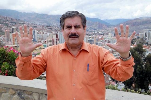 Waldo Albarracín renuncia a su candidatura por la alcaldía de La Paz
