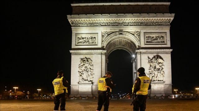 Francia decide evitar un tercer confinamiento