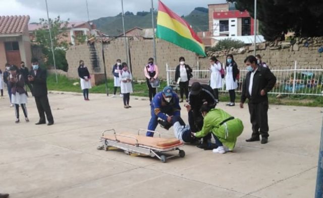 Una niña se desmaya en inauguración del año escolar en Chuquisaca; descartan contagio de Covid-19