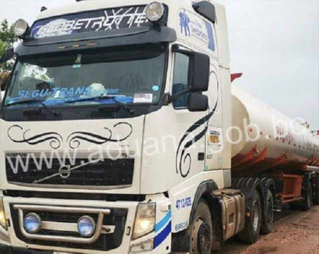 Detienen en Villa Montes camión que contrabandeaba aceite de soya valuado en $us. 19mil