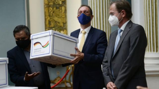Alemania donó a Bolivia 60.000 reactivos para pruebas PCR  e insumos médicos