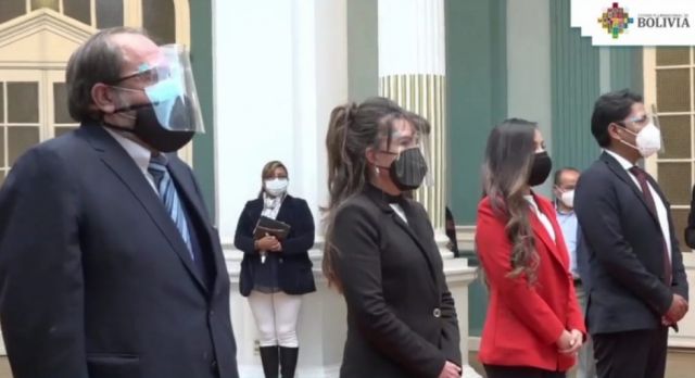 Cuatro exfuncionarios del gobierno de Evo asumen como embajadores