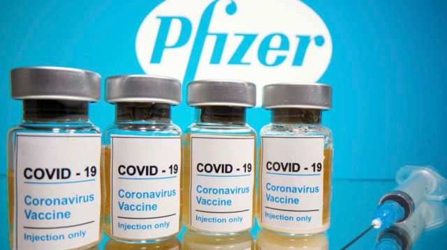 Vacunas: Perú firma acuerdo con Pfizer
