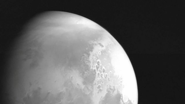 Sonda china Tianwen-1 envía la primera fotografía de Marte durante su histórica misión al planeta rojo