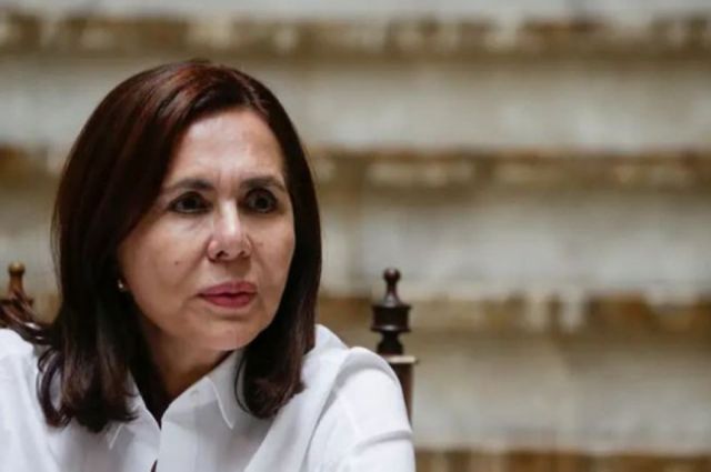 Excanciller afirma que no llegó ninguna nota a su despacho para el pago del avión ruso