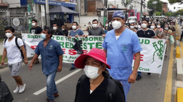Médicos cruceños cumplen paro y piden cuarentena rígida