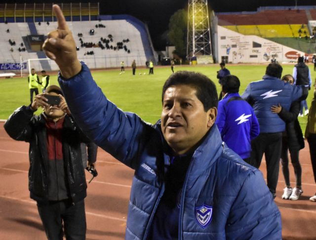 Eduardo Villegas: “Todos tienen que ganarse un lugar en el equipo”
