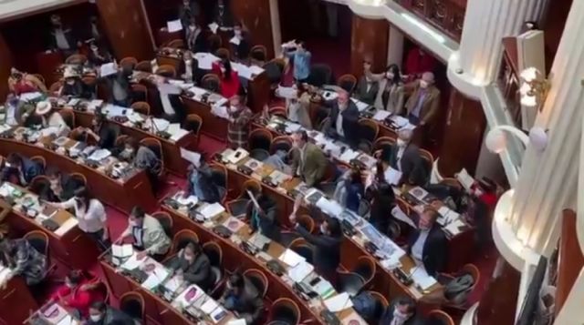 En medio de gritos y desacuerdo MAS aprueba amnistía para "perseguidos" del Gobierno de Áñez 