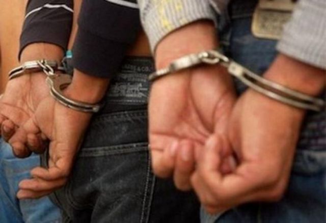 A la cárcel padre e hijo por violar a una menor