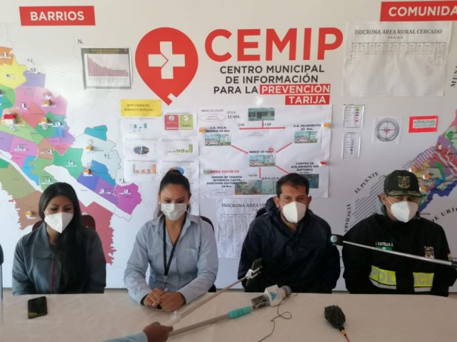 Clausuras de locales, fiestas privadas y menores de edad arrestados en Jueves de Comadres 