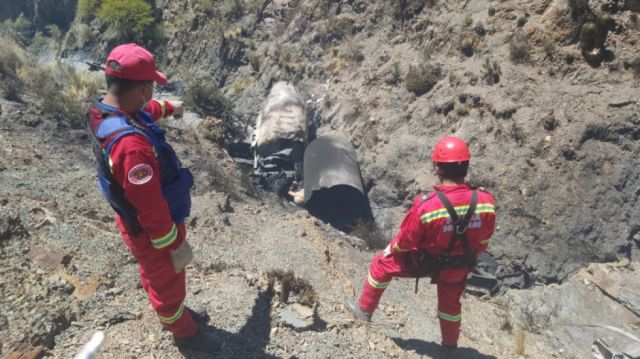 Dos personas mueren tras explosión de cisterna en Tarija