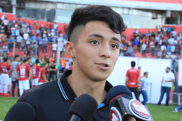 Atlético Ciclón se asegura al jujeño Rodrigo "Flecha" Velásquez