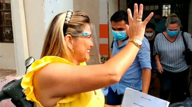 Áñez se presentó a la Fiscalía pero no declaró