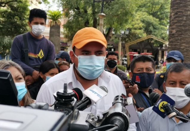 Comunidad de Todos denuncia persecución política contra Oliva que candidatea a la Gobernación