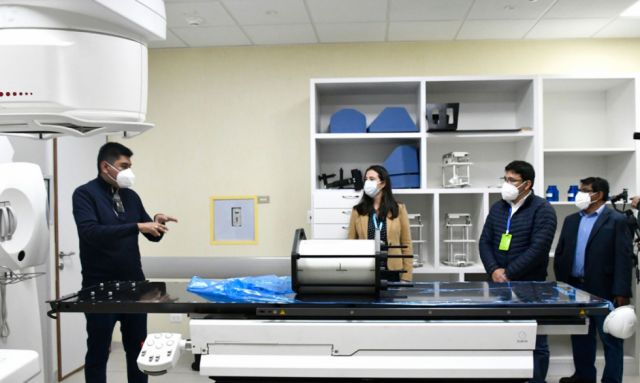 Gobierno inspecciona Centro de Medicina Nuclear