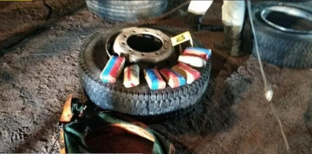 Caen con casi 300 kg de cocaína en las ruedas 