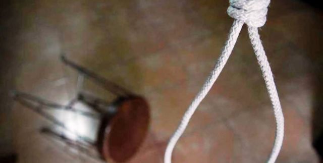 En Tarija una joven trata de quitarse la vida ahorcándose 
