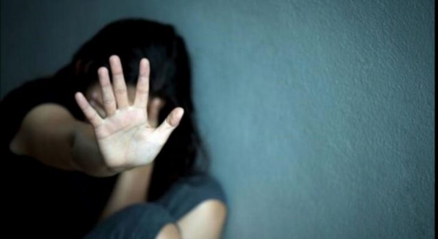 Golpeó e intentó asfixiar a su pareja en Bermejo 