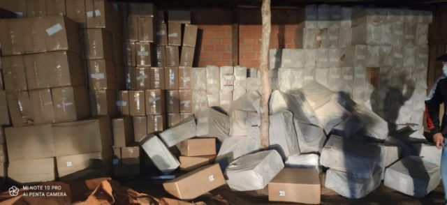 Aduana comisa carga de cigarrillos en Campo Pajoso - Yacuiba
