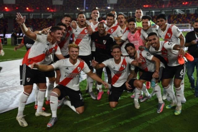 River le dio un baile a Racing y se quedó con la Supercopa Argentina