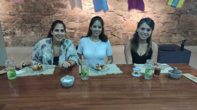 Estefanía Ocampo, María Elisa Peñarrieta y Patricia Ochoa.