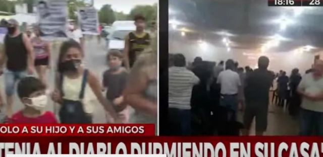 Violó a sus hijos y los amigos en la iglesia