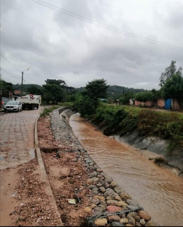 Torrencial lluvia en Yaguacua - Yacuiba deja una niña de 7 años fallecida