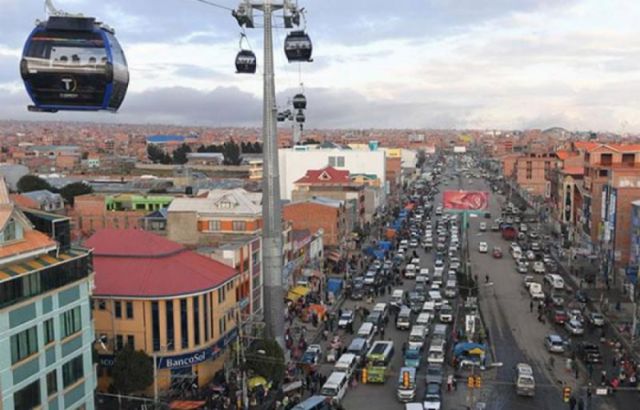 Líderes políticos saludan aniversario de El Alto