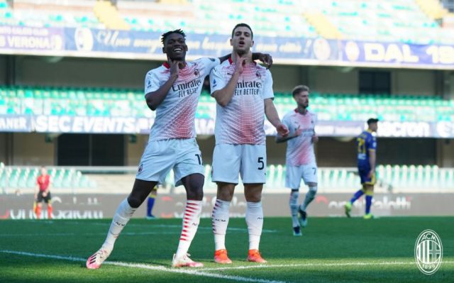 Milan mete presión al Inter antes del Manchester United