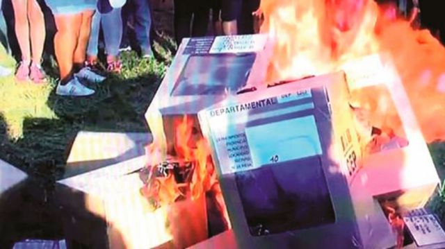 Policía investiga la quema de ánforas electorales