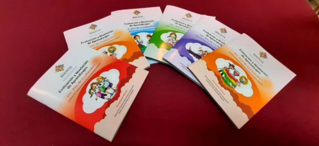 Ministerio distribuye 70 mil cartillas educativas en Tarija