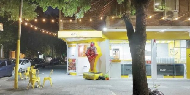 Saquean una heladería en pleno centro en La Plata 
