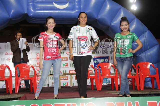 Real Tomayapo presentó su indumentaria y plantel para la División Profesional