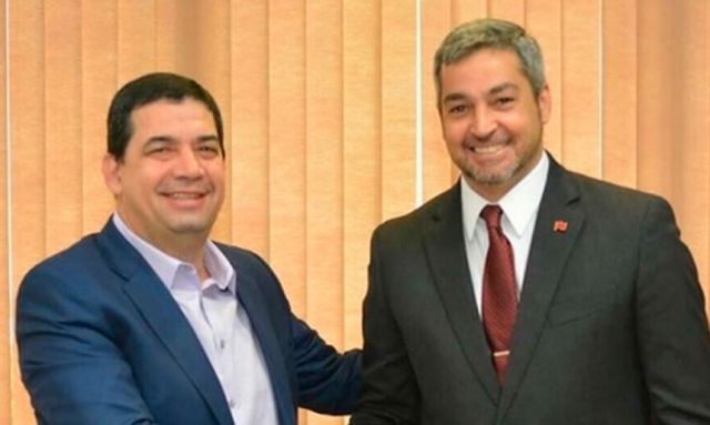 Paraguayos piden la renuncia de Abdo Benítez y Velázquez