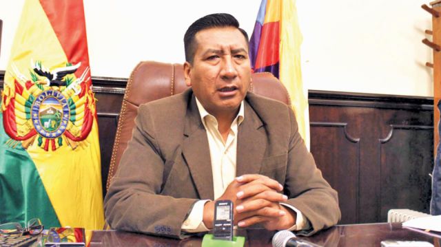 Mamani: Discusión sobre autonomía está cerrada